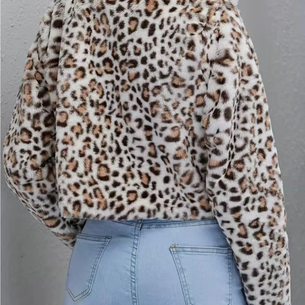 NWOT Leopard print teddy jacket, never worn - Picture 4 of 8